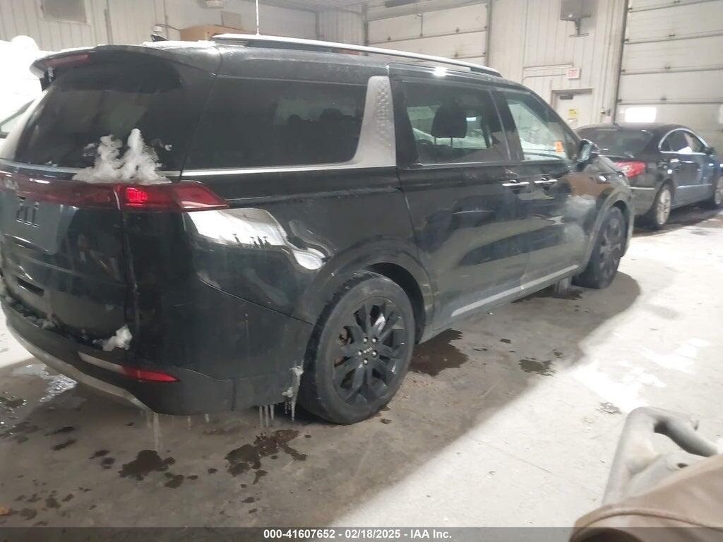 KNDNE5H38N6143396 2022 KIA CARNIVAL MPV photo no. 4