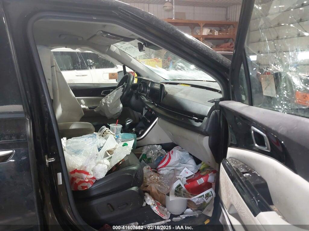 KNDNE5H38N6143396 2022 KIA CARNIVAL MPV photo no. 5