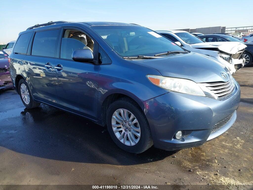 5TDYZ3DCXHS851407 2017 TOYOTA SIENNA photo no. 1