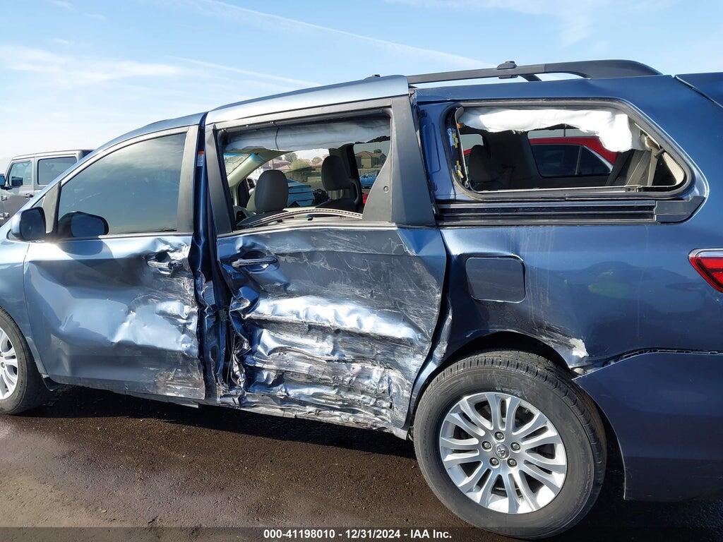 5TDYZ3DCXHS851407 2017 TOYOTA SIENNA photo no. 6