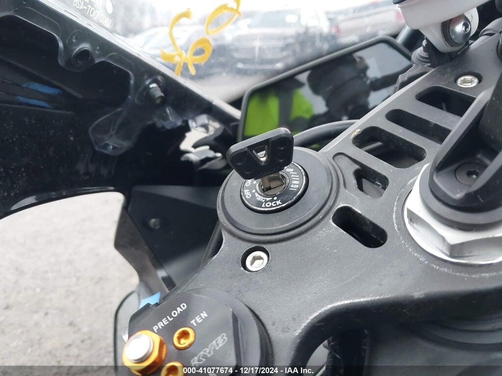JYARN66E0RA004518 2024 YAMAHA YZFR1 photo no. 11
