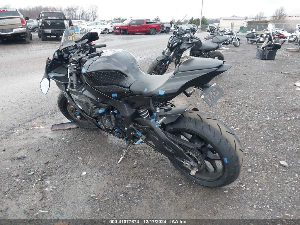 JYARN66E0RA004518 2024 YAMAHA YZFR1 photo no. 3