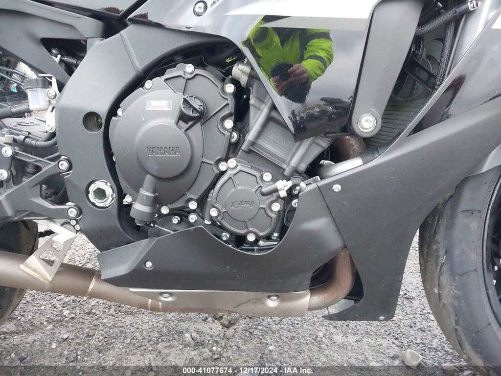 JYARN66E0RA004518 2024 YAMAHA YZFR1 photo no. 8