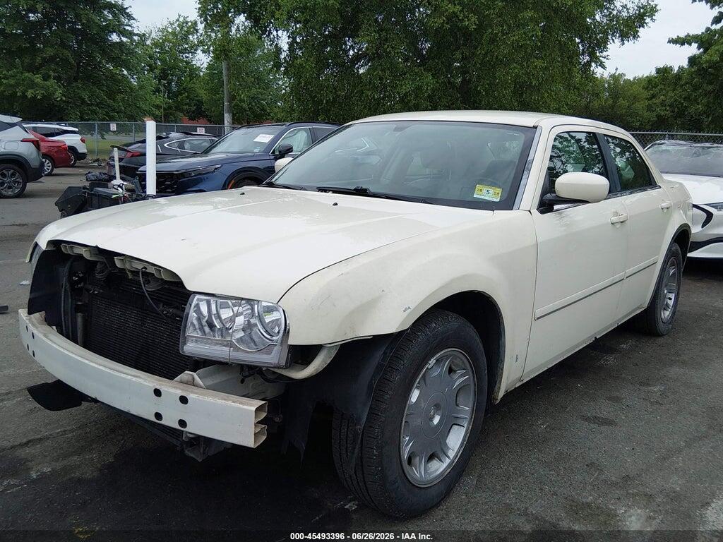 2C3JA53G75H688383 2005 CHRYSLER 300 photo no. 2
