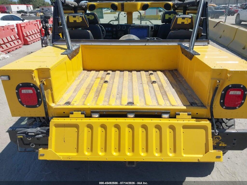 137ZA9032YE190565 2000 AM GENERAL HUMMER photo no. 6