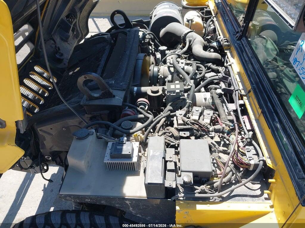 137ZA9032YE190565 2000 AM GENERAL HUMMER photo no. 9