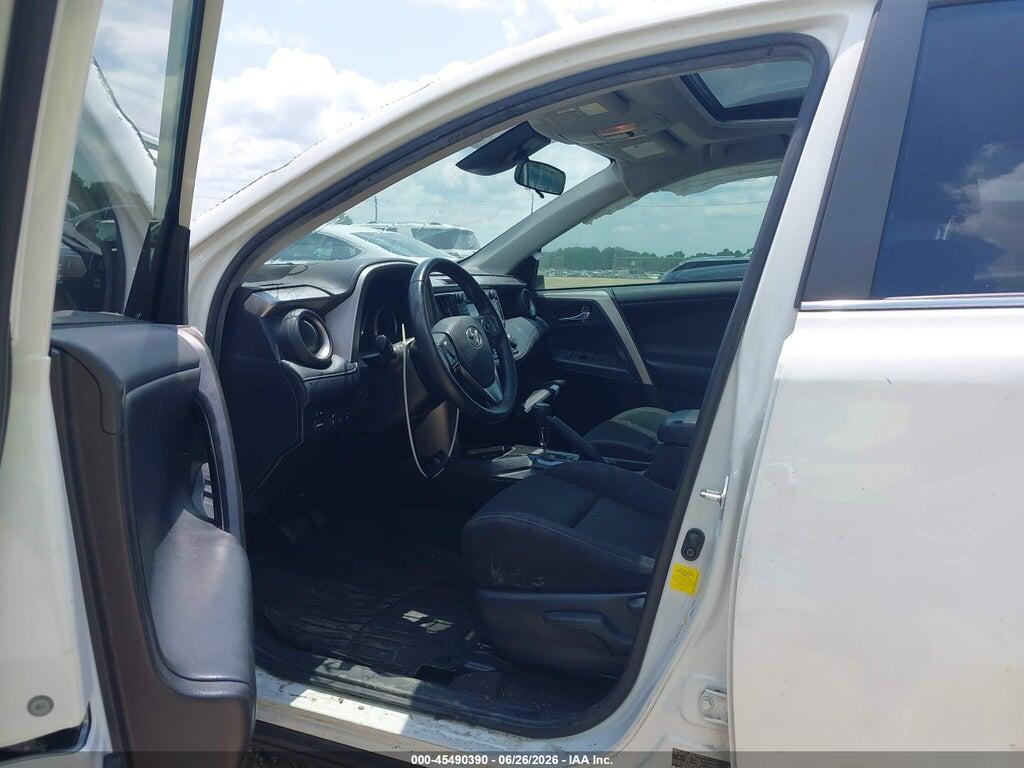 JTMWFREV4JJ201493 2018 TOYOTA RAV4 photo no. 5