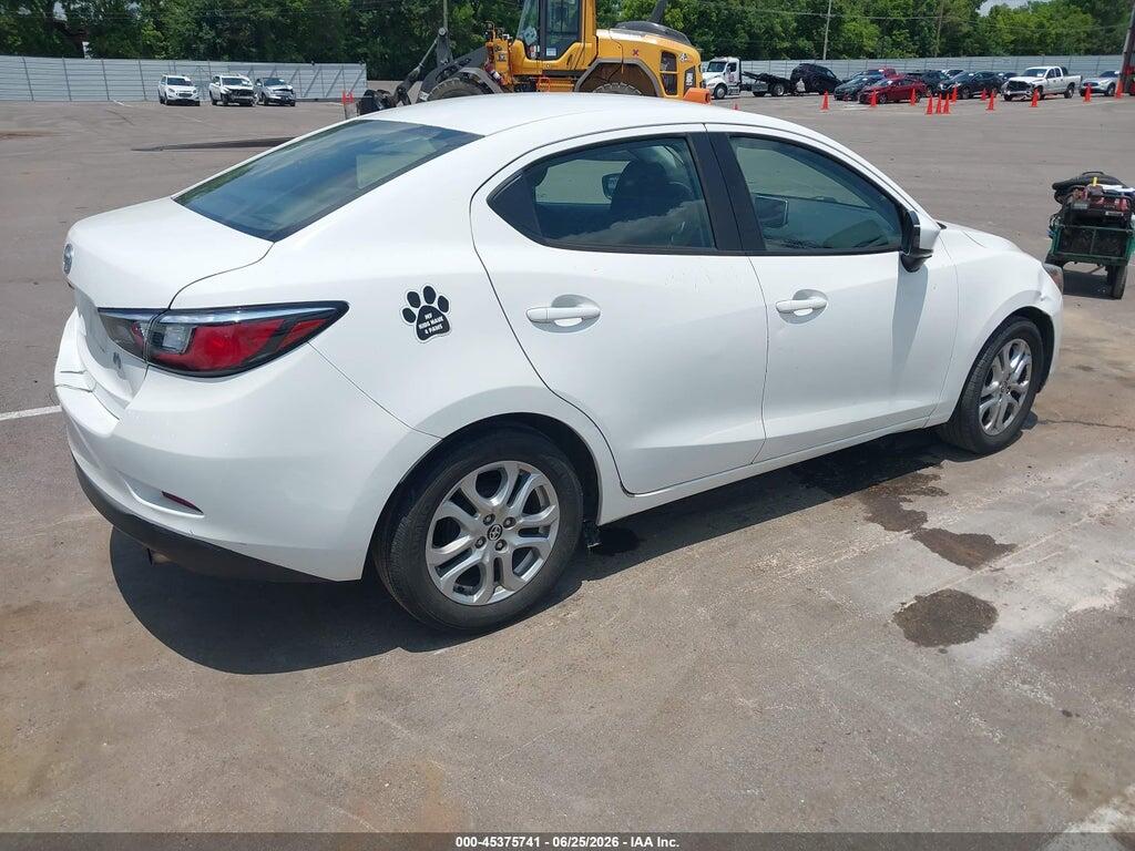 3MYDLBZV7GY131222 2016 SCION IA photo no. 4