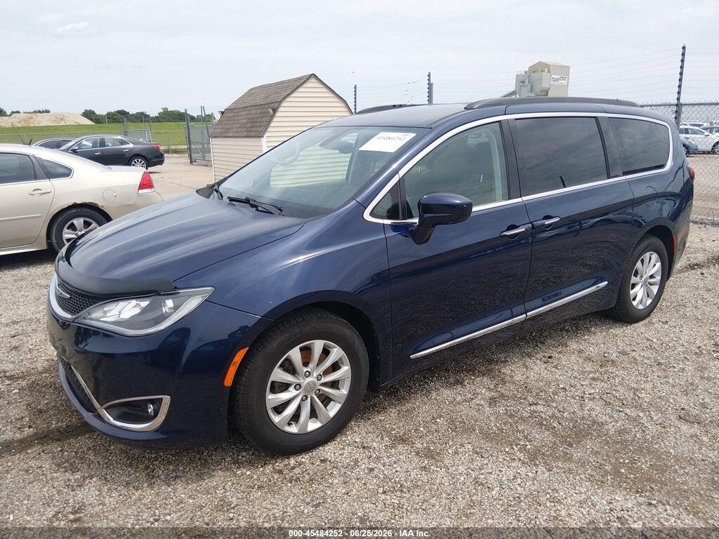 2C4RC1BG5HR608113 2017 CHRYSLER PACIFICA photo no. 2