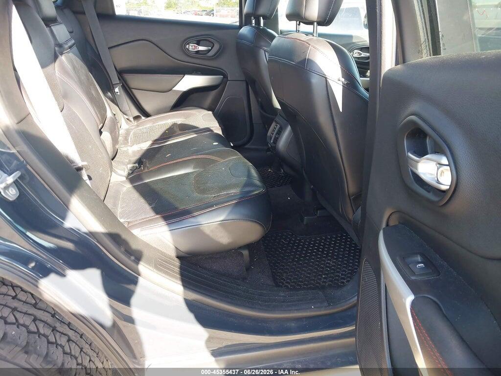 1C4PJMBS5HW583448 2017 JEEP CHEROKEE photo no. 8