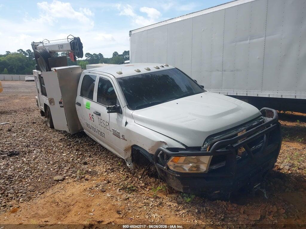 3C7WRMFL2HG572500 2017 RAM 5500 CHASSIS photo no. 1