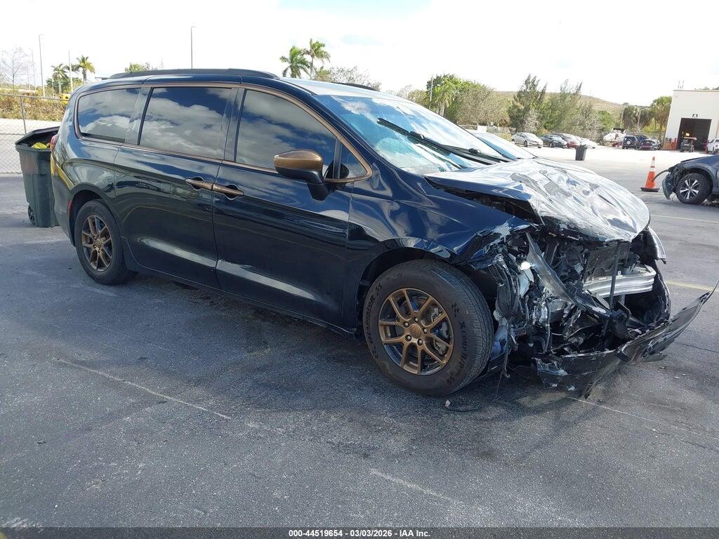 2C4RC1DG8MR528781 2021 CHRYSLER VOYAGER photo no. 1
