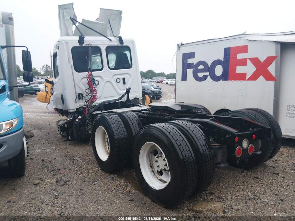 3AKJHLDVXMSNB0471 2021 FREIGHTLINER NEW CASCADIA 126 photo no. 3