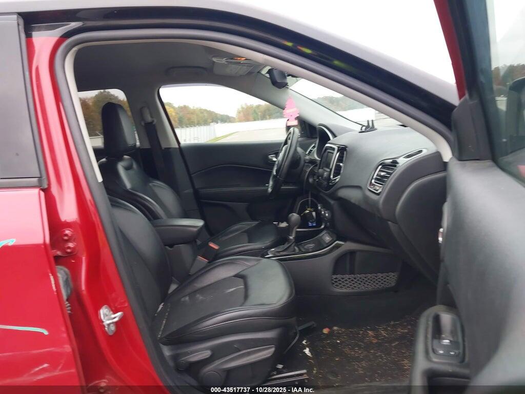3C4NJCBB9JT408343 2018 JEEP COMPASS photo no. 5