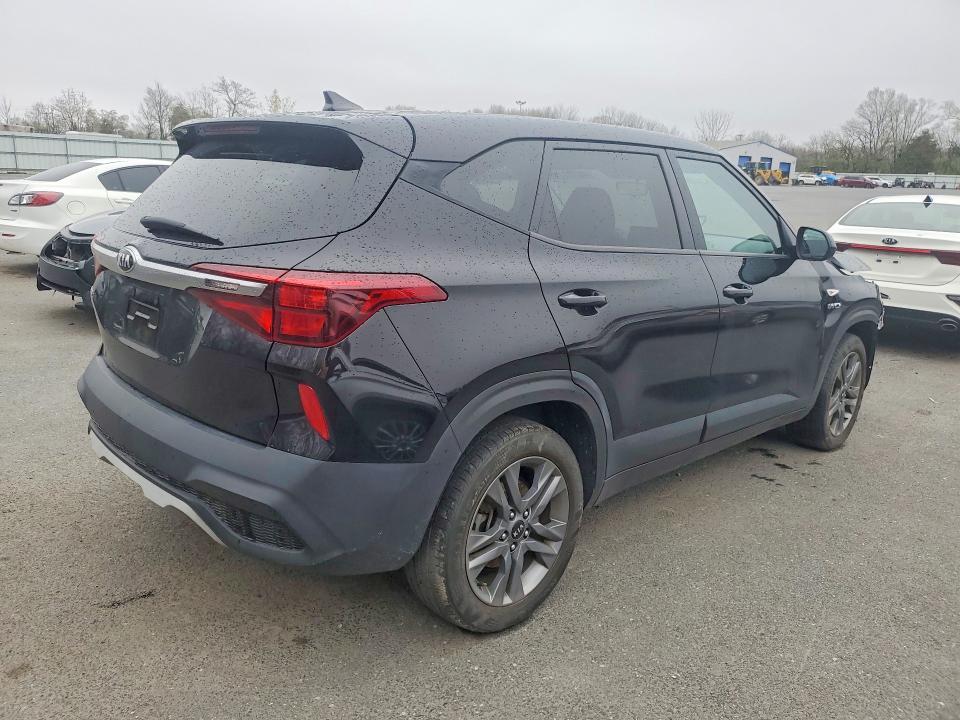 2021 KIA SELTOS LX — Фото 3 из 12