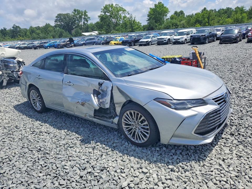 2021 TOYOTA AVALON LIMITED — Фото 4 из 12