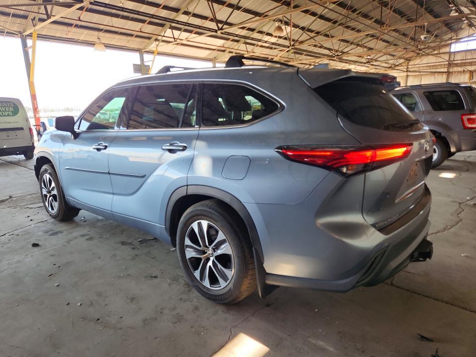 2020 TOYOTA HIGHLANDER XLE — Фото 2 из 13