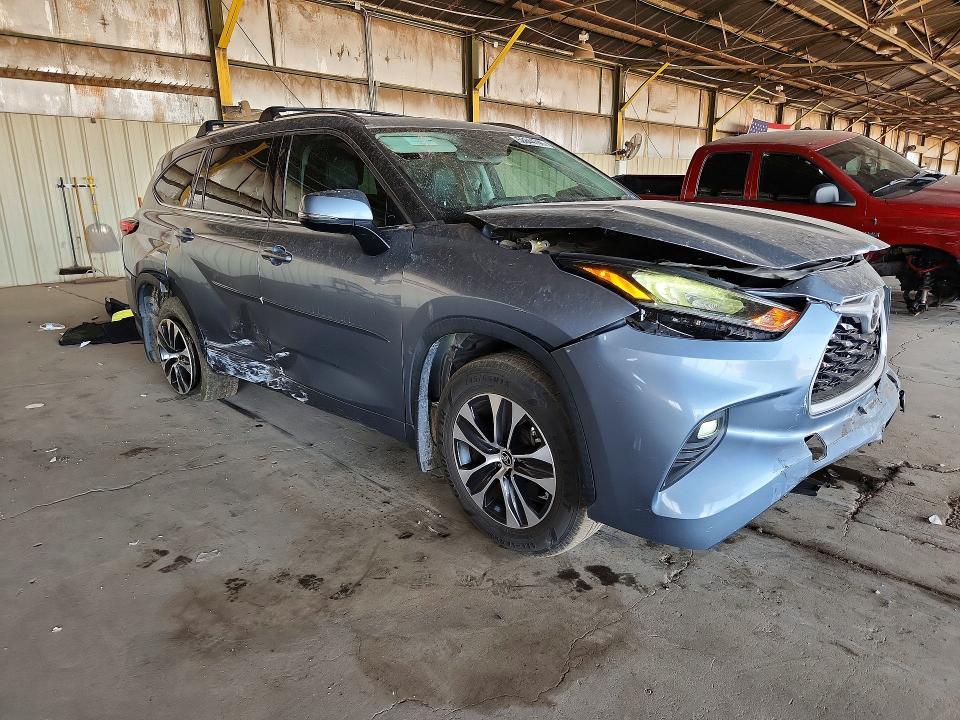 2020 TOYOTA HIGHLANDER XLE — Фото 4 из 13