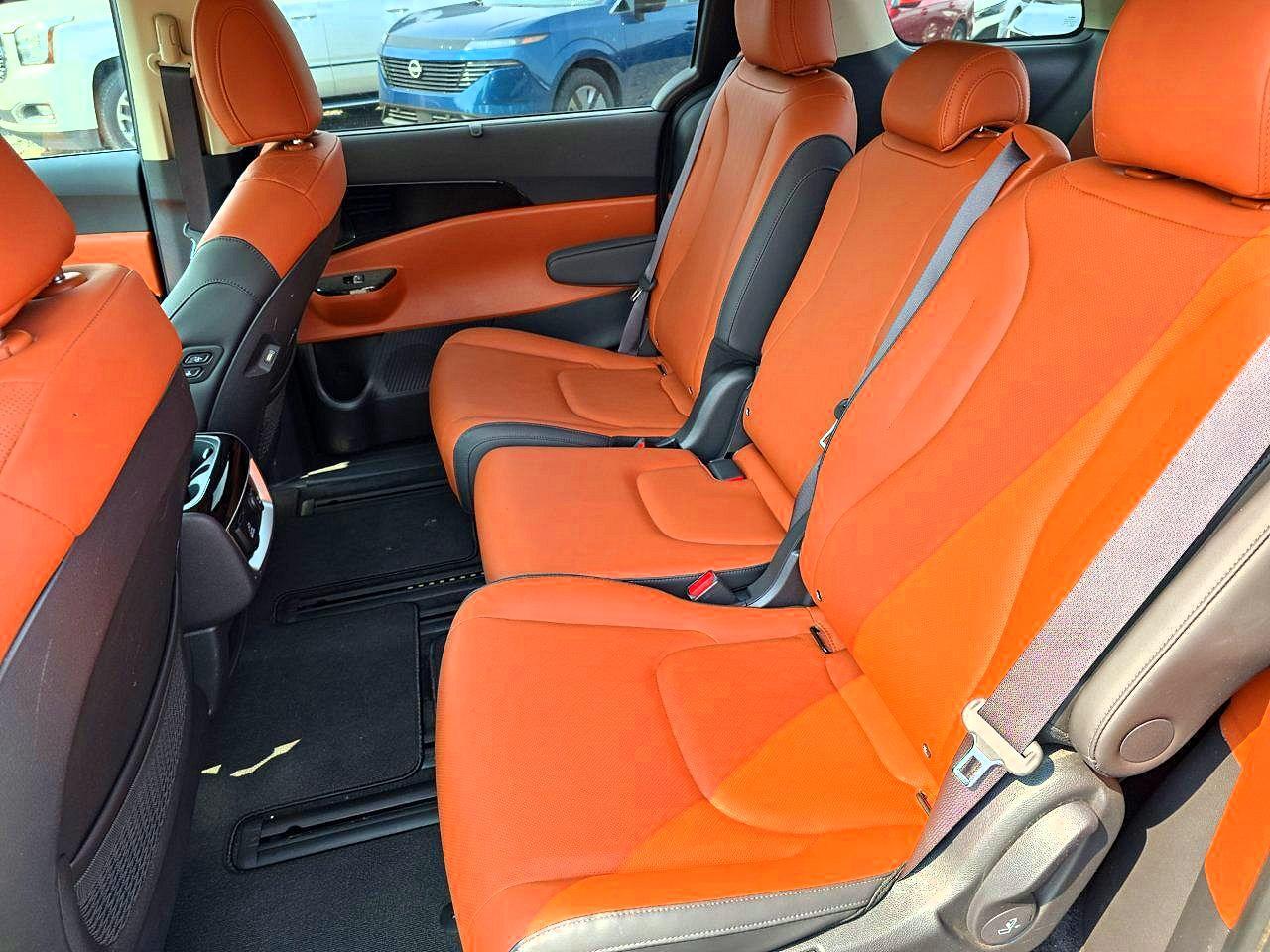 2024 KIA CARNIVAL SX — Фото 11 из 15