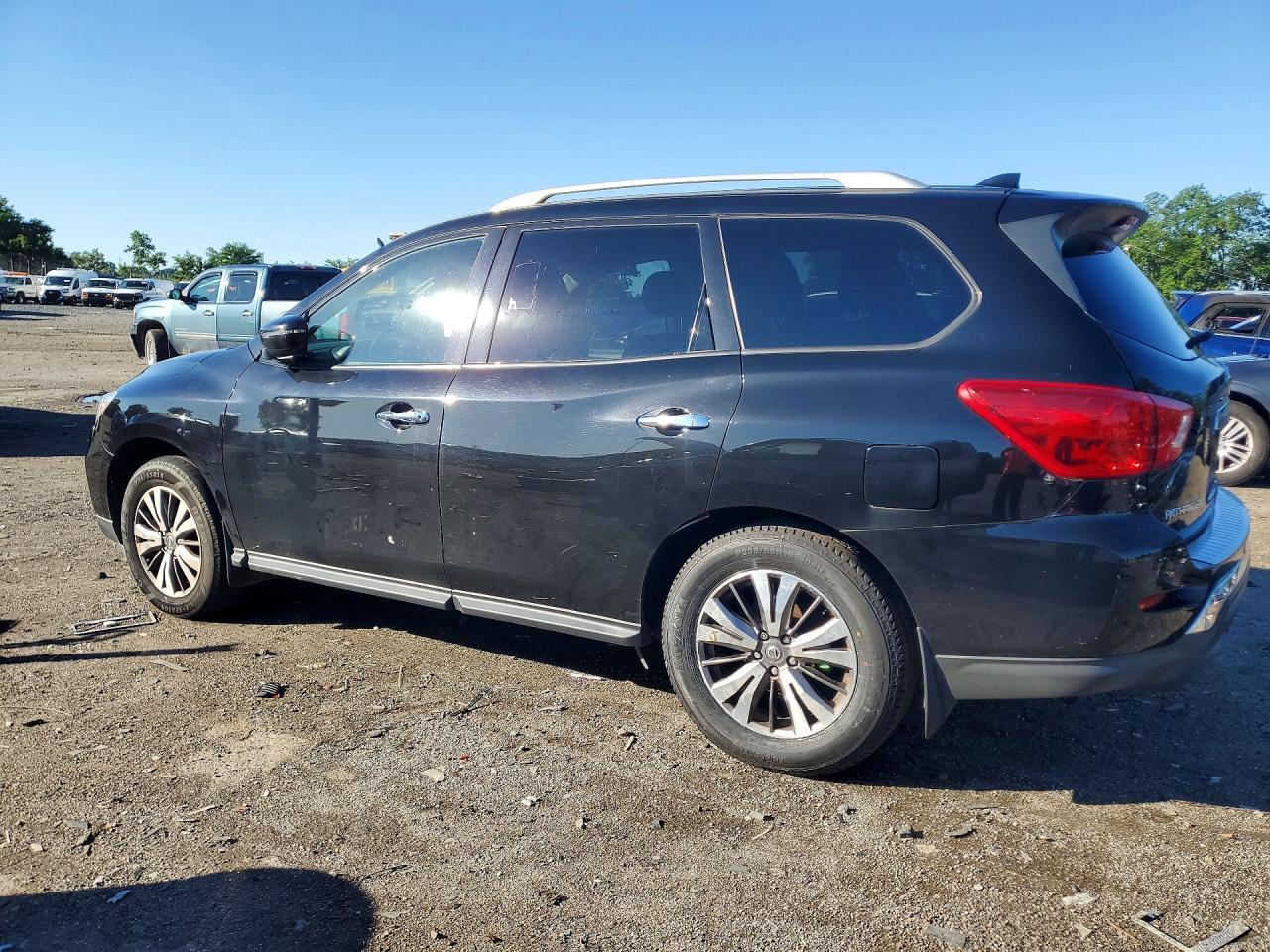 2020 NISSAN PATHFINDER S — Фото 2 из 13