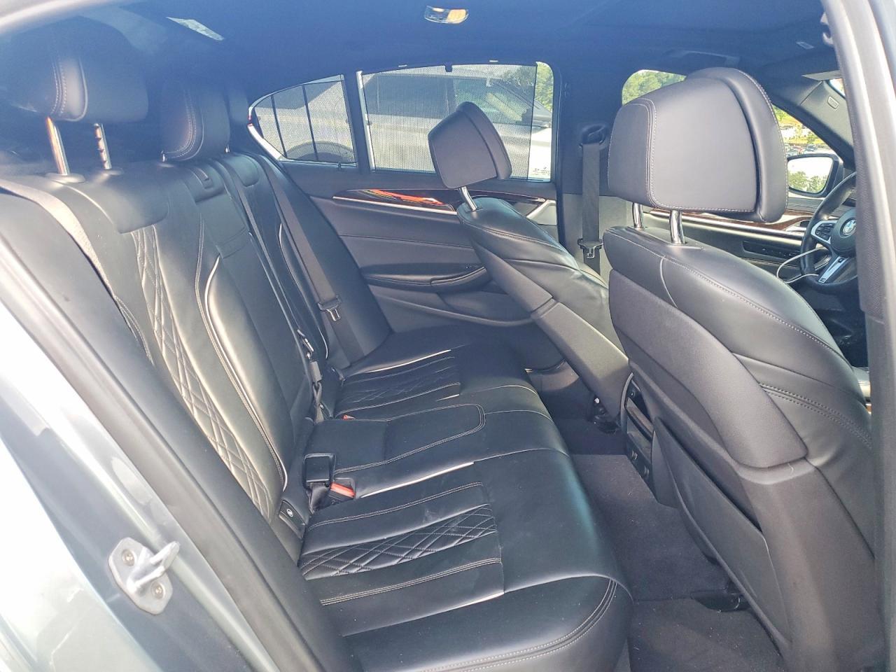 WBAJB9C5XJB287277 2018 BMW 5 SERIES photo no. 10