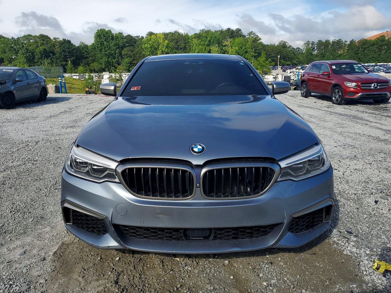 WBAJB9C5XJB287277 2018 BMW 5 SERIES photo no. 5