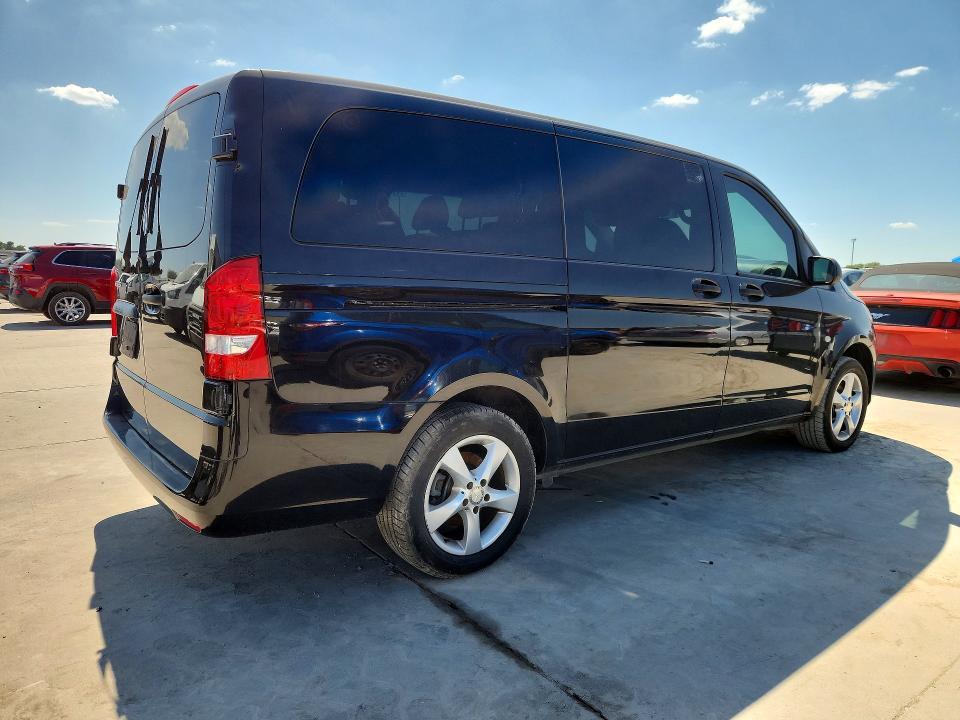 2018 MERCEDES-BENZ METRIS — Фото 3 из 13