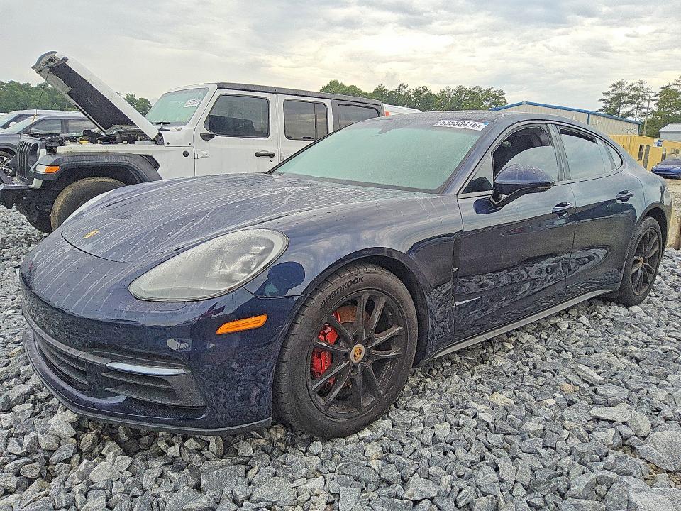 2018 PORSCHE PANAMERA 4