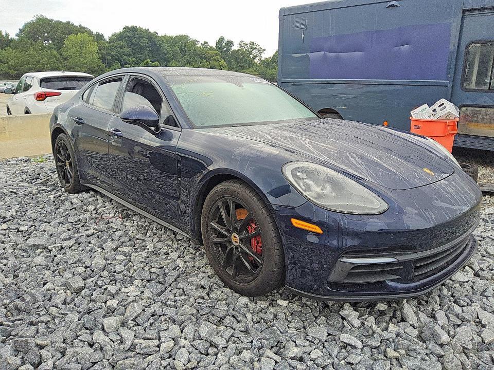 2018 PORSCHE PANAMERA 4 — Фото 4 из 12