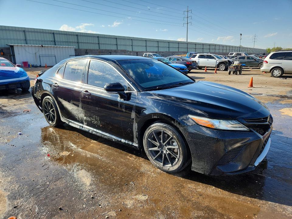 2018 TOYOTA CAMRY XSE — Фото 4 из 12