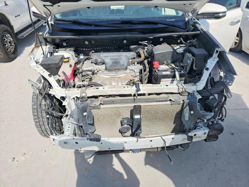2T3YFREV2JW435819 2018 TOYOTA RAV4 photo no. 12