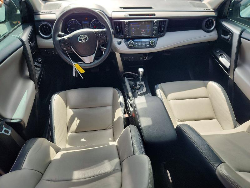 2T3YFREV2JW435819 2018 TOYOTA RAV4 photo no. 8