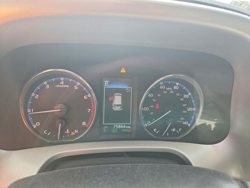 2T3YFREV2JW435819 2018 TOYOTA RAV4 photo no. 9