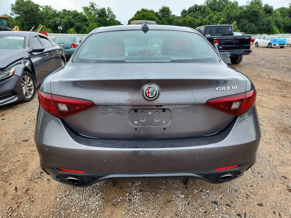 2018 ALFA ROMEO GIULIA TI — Фото 6 из 13