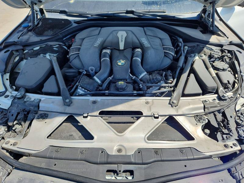 2018 BMW 750 XI — Фото 11 из 13