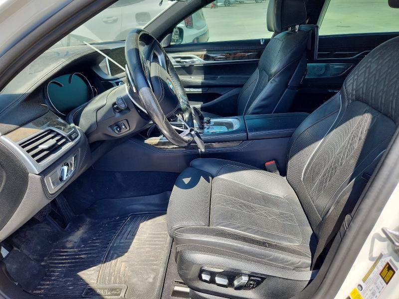 2018 BMW 750 XI — Фото 7 из 13