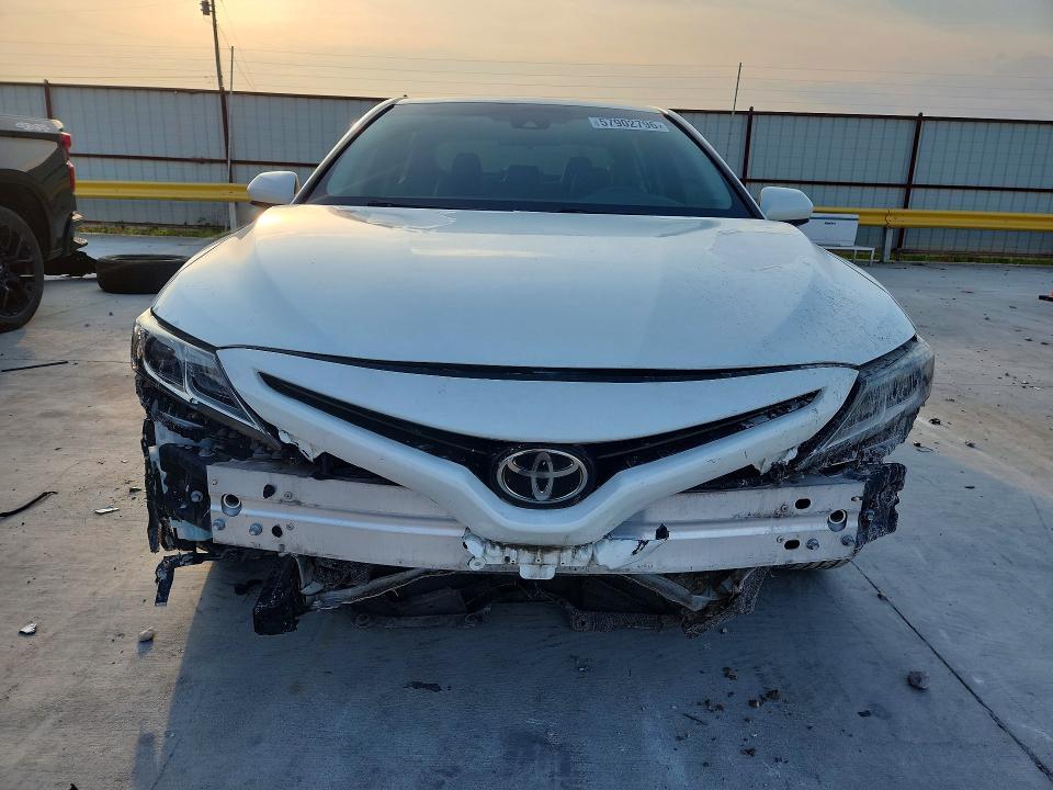 2018 TOYOTA CAMRY SE — Фото 5 из 13
