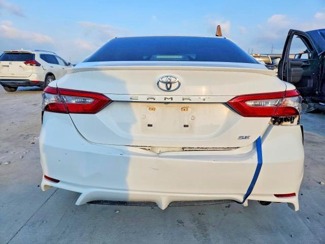 2018 TOYOTA CAMRY SE — Фото 6 из 13
