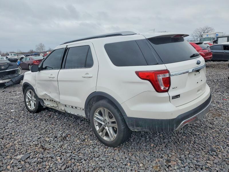 2017 FORD EXPLORER XLT — Фото 2 из 12