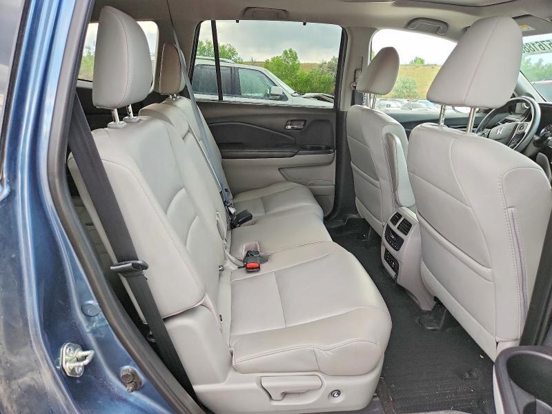 5FNYF6H92HB065887 2017 HONDA PILOT photo no. 11
