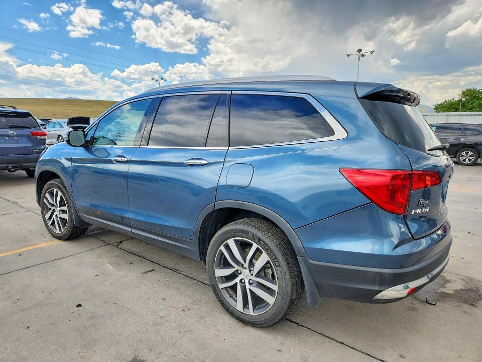 5FNYF6H92HB065887 2017 HONDA PILOT photo no. 2