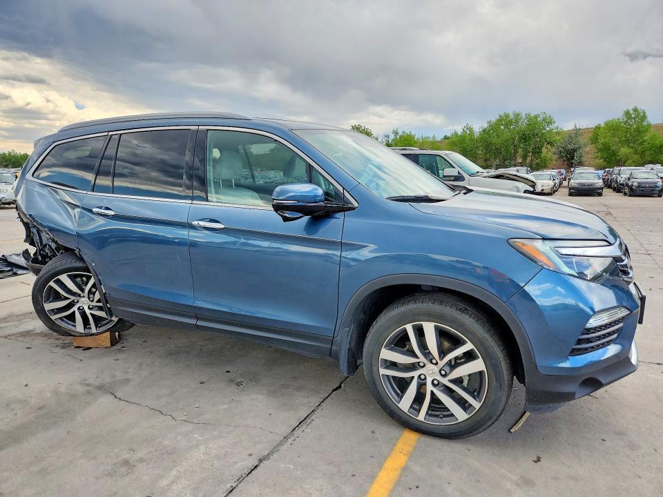 5FNYF6H92HB065887 2017 HONDA PILOT photo no. 4