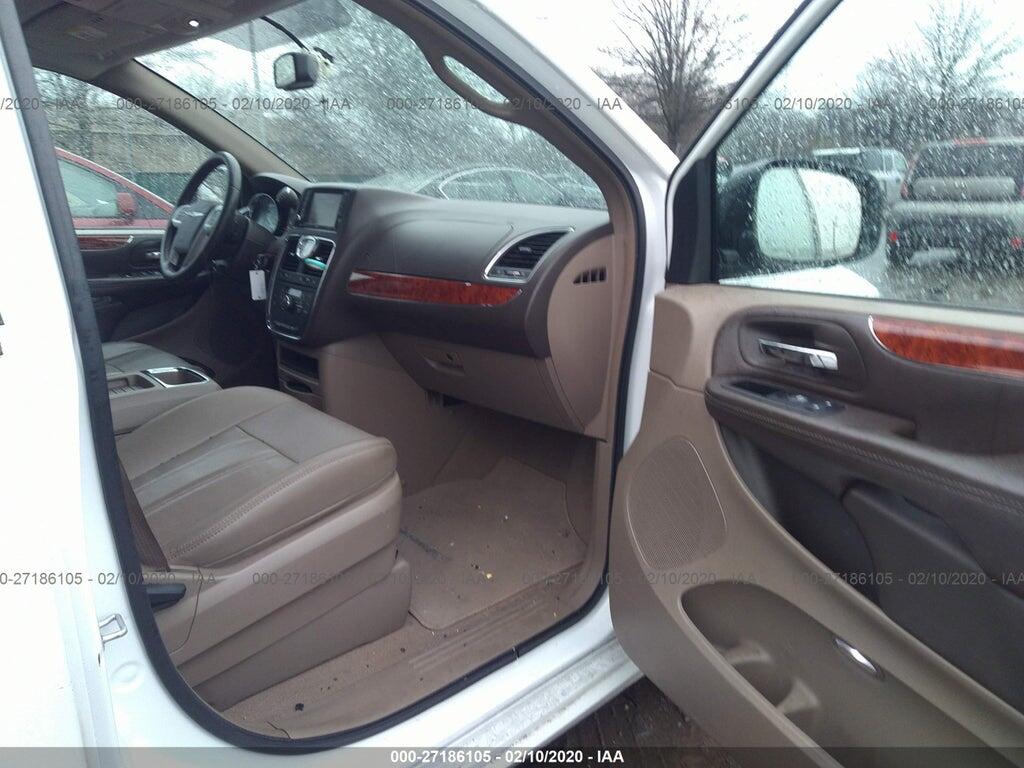 2C4RC1BG0GR300376 2016 CHRYSLER TOWN & COUNTRY photo no. 5