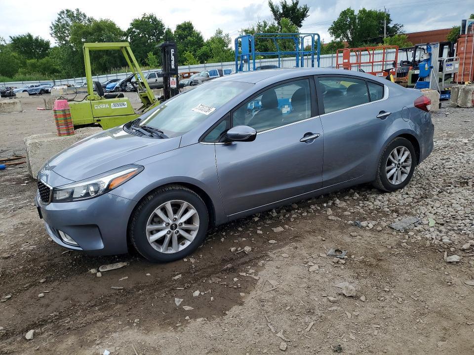 3KPFL4A72HE144219 2017 KIA FORTE photo no. 1