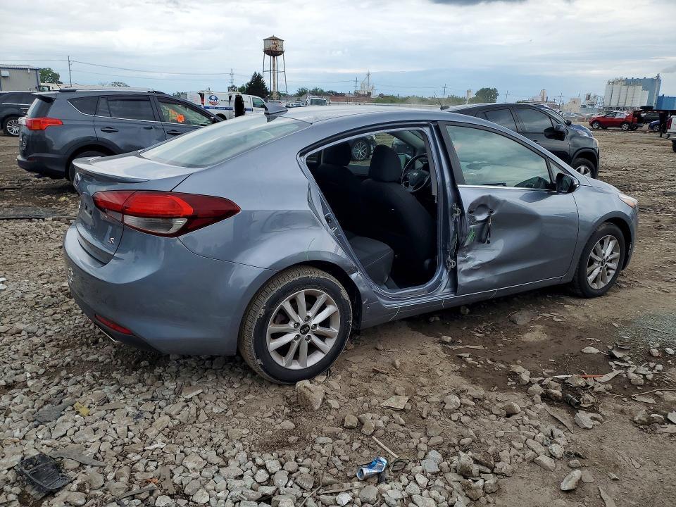 3KPFL4A72HE144219 2017 KIA FORTE photo no. 3