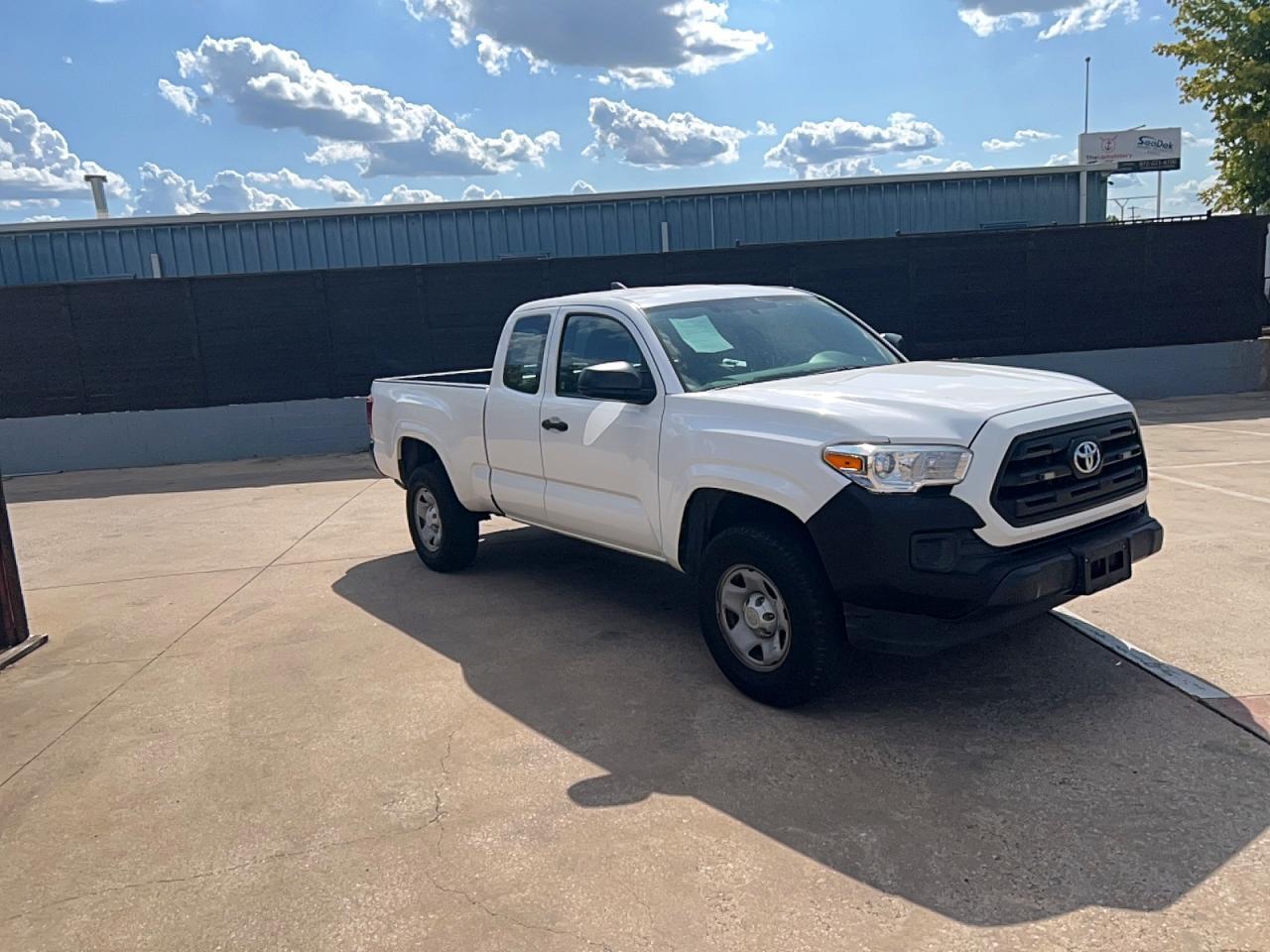 2017 TOYOTA TACOMA SR