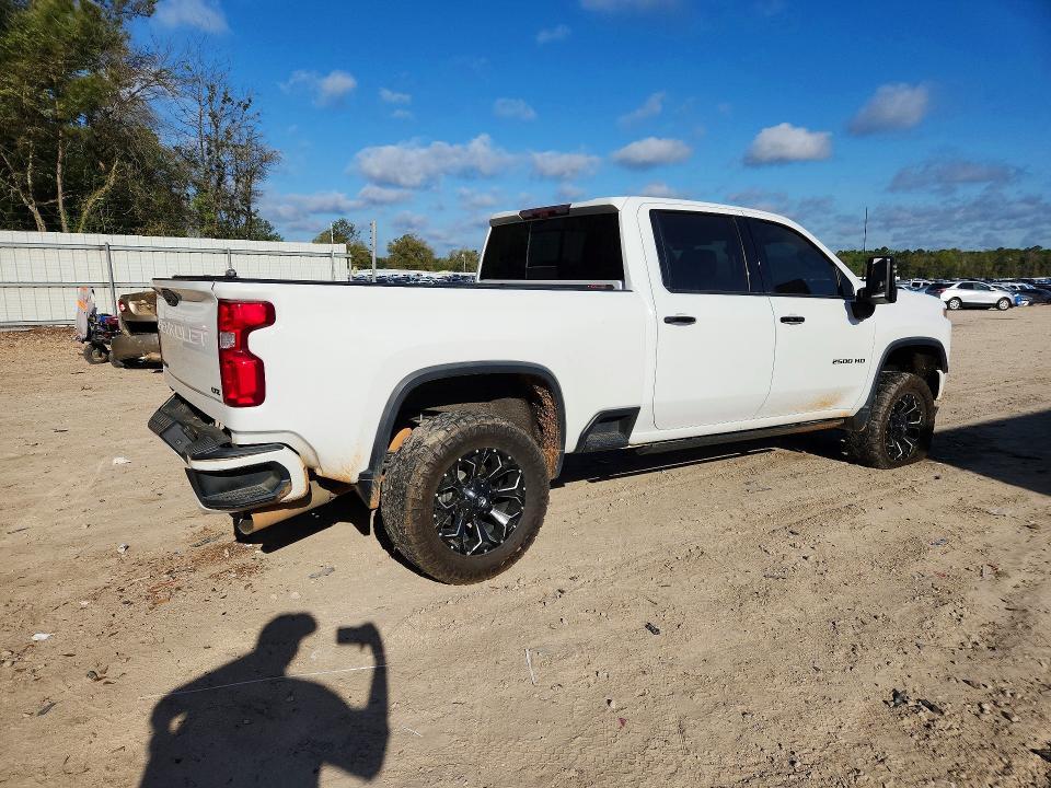 2021 CHEVROLET SILVERADO K2500 HEAVY DUTY LTZ — Фото 3 из 12