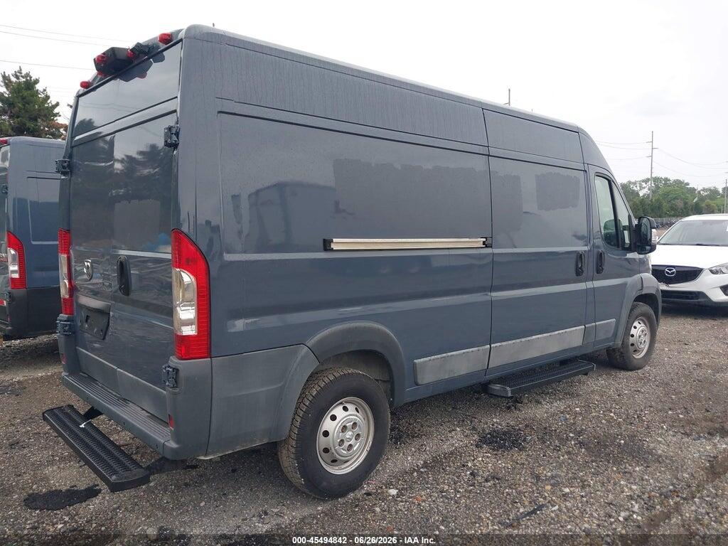 3C6TRVDG5JE161287 2018 RAM PROMASTER 2500 photo no. 4