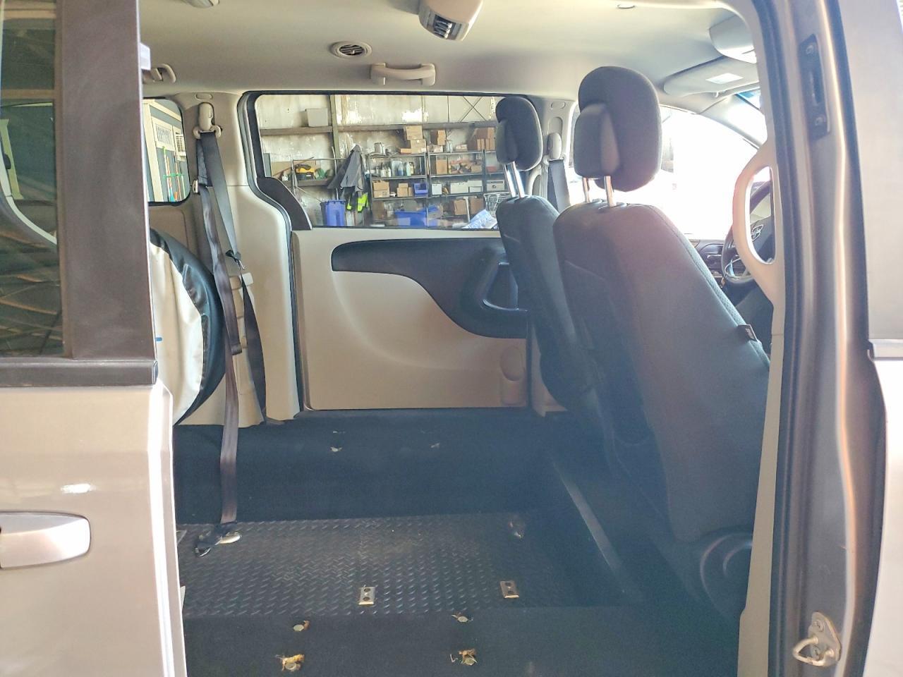 2C4RDGBG0GR106317 2016 DODGE GRAND CARAVAN photo no. 11