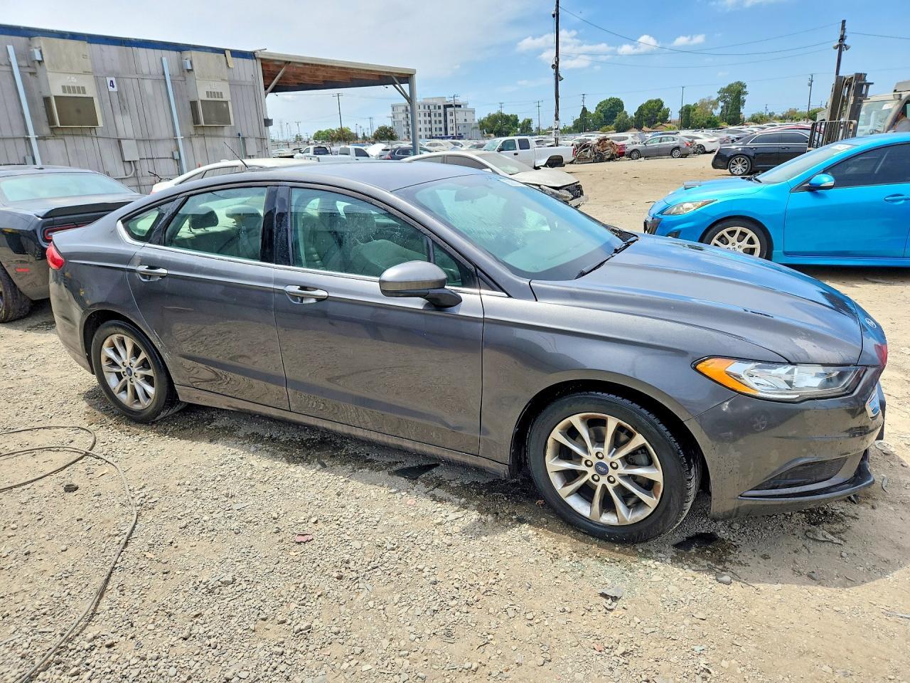 2017 FORD FUSION SE — Фото 4 из 12
